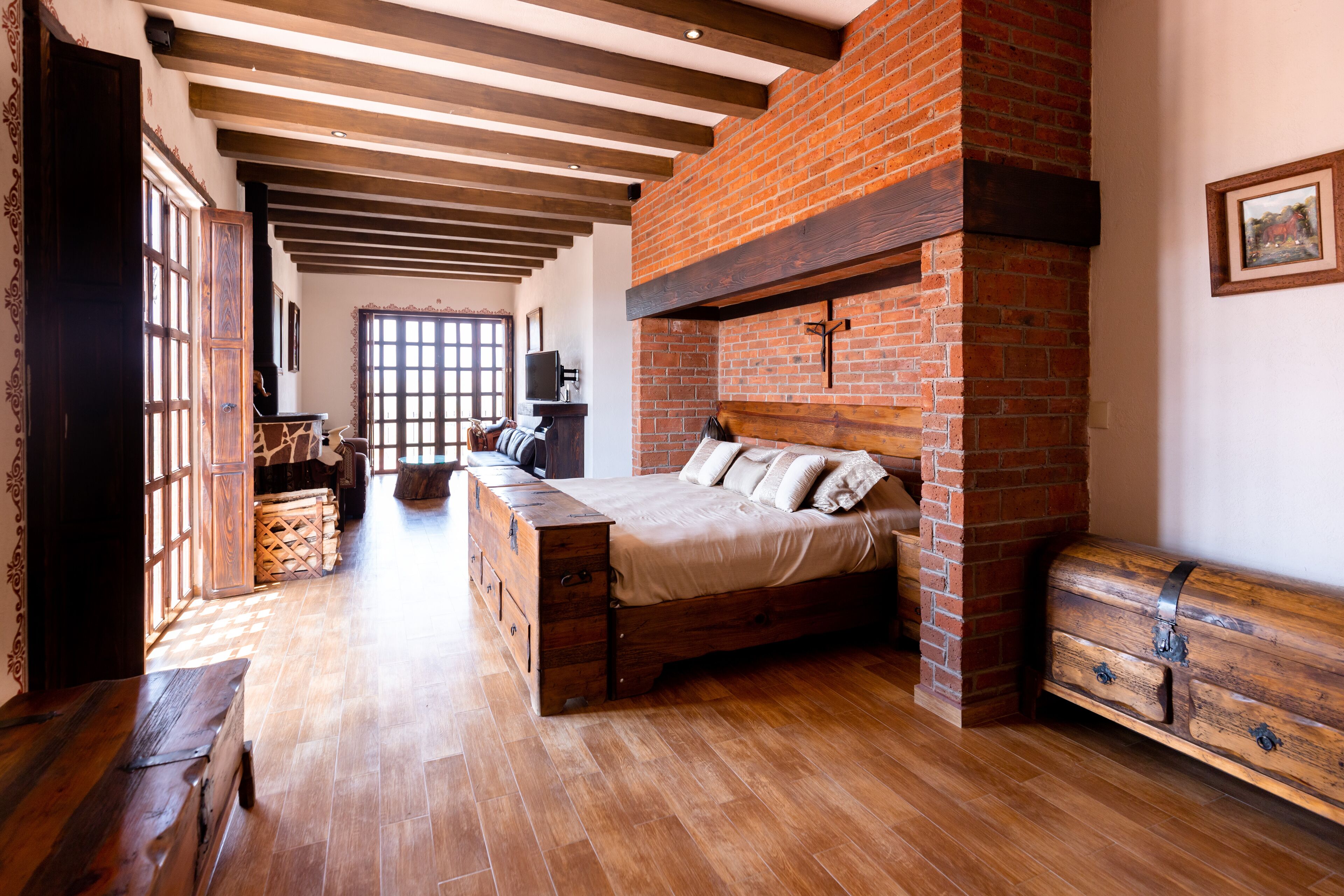 Senior Room | Individually decorated, individually furnished, free WiFi, bed sheets