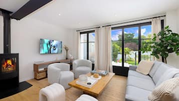 TV connectée, livres, imprimantes