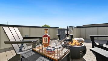 Rumah, Beberapa Tempat Tidur, perapian, pemandangan kota | Halaman properti