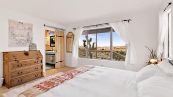 House, 4 Bedrooms | 4 bedrooms, individually decorated, individually furnished, free WiFi