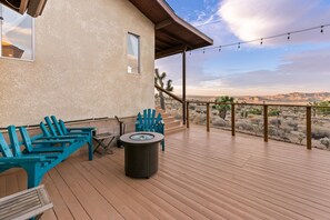 House, 4 Bedrooms | Property grounds - High View Haven - Hot Tub, Fire Pit & Bbq In Joshua Tree! 4 Bedroom Home by RedAwning (Joshua Tree)