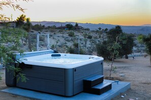 House, 4 Bedrooms | Property grounds - High View Haven - Hot Tub, Fire Pit & Bbq In Joshua Tree! 4 Bedroom Home by RedAwning (Joshua Tree)