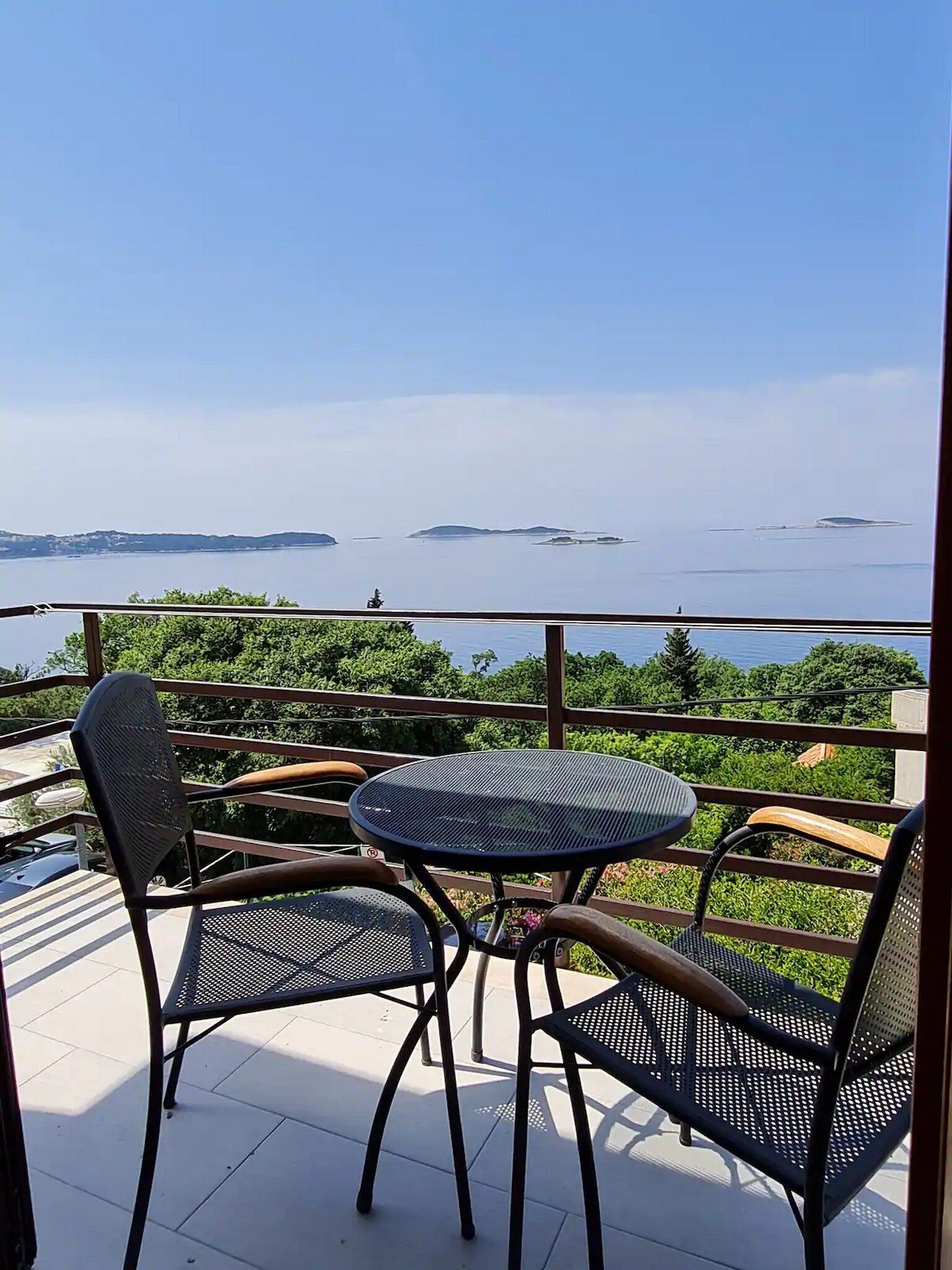 Leilighet (Three Bedroom Apartment with Balcony ) | Balkong