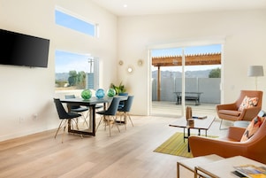 House, 2 Bedrooms | Living area