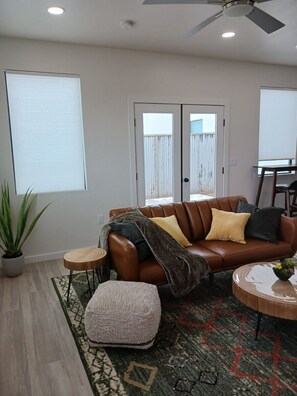 Smart TV - Tucson Barrio Home 2B/2B (Tucson)