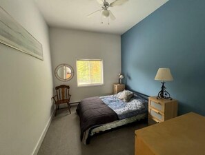 4 bedrooms, free WiFi, bed sheets