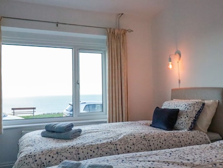 3 bedrooms, individually decorated, individually furnished, free WiFi