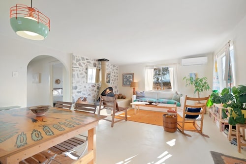 Goat House - Bbq, Hammocks And Dark Skies! 1 Bedroom Home by RedAwning