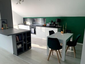 Apartemen, Beberapa Tempat Tidur | Dapur pribadi | Lemari es, oven, kompor, dan mesin pencuci piring