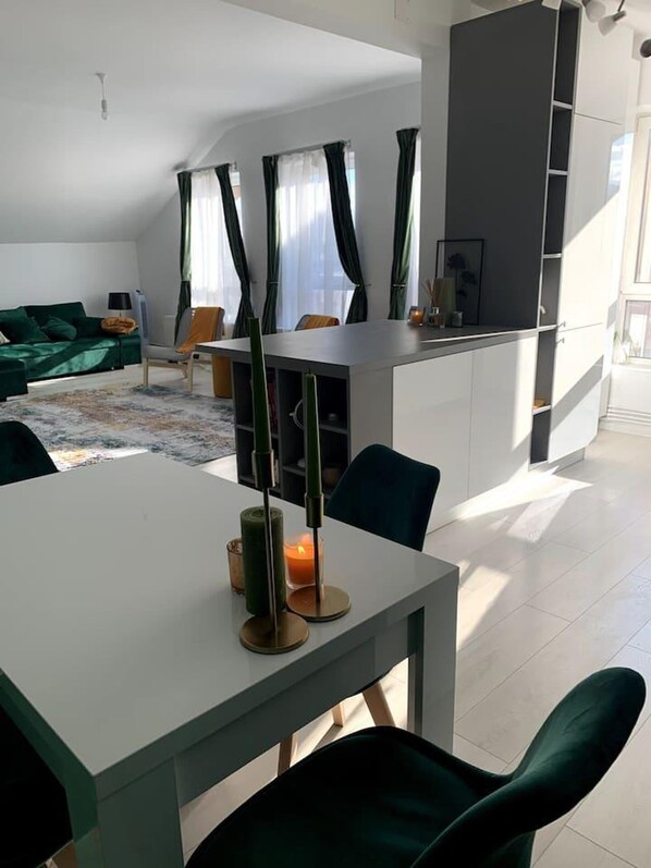 Apartamento, várias camas | Parte interna