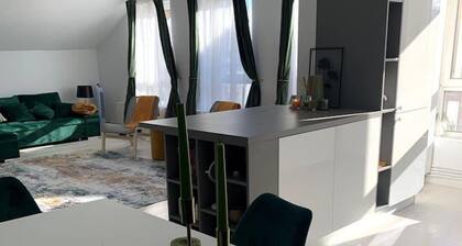 Spacious 3 Bed Apartment Cluj Floresti Near Vivo