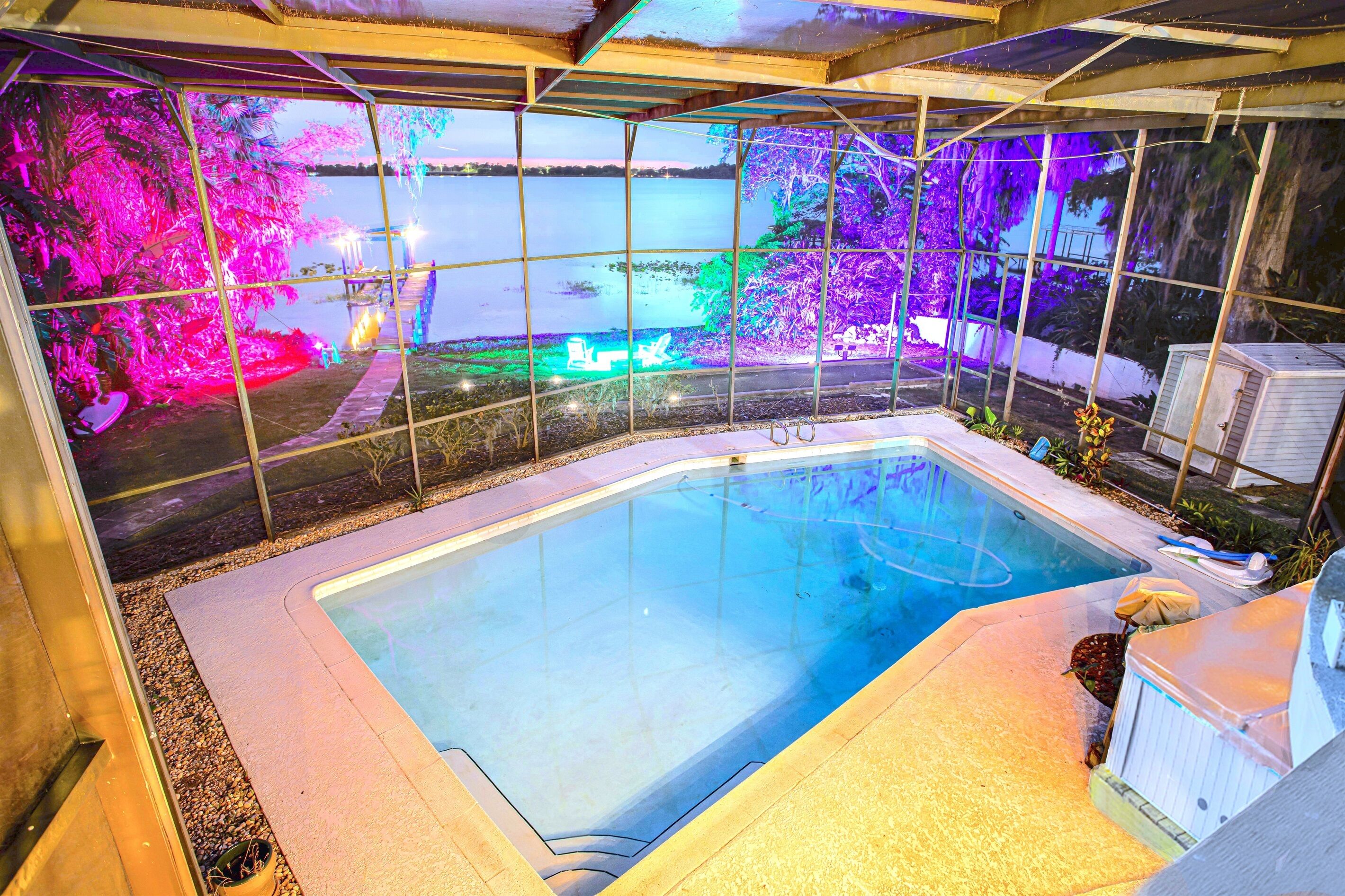4 Rooms, Lake, Pool, Hottub, Puttputt