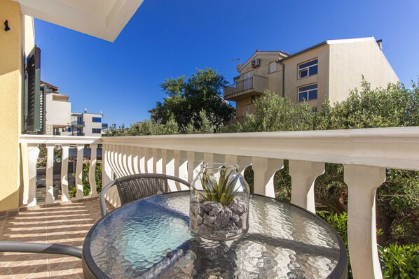 Apartment (Two Bedroom Apartment with Balcony) | Balcony - Apartments N&N (Vodice)