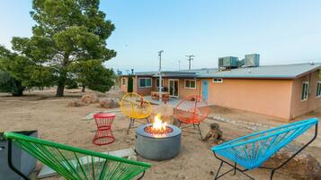 Casa, 2 habitaciones | Restaurante al aire libre