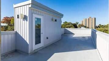 House, 6 Bedrooms | Exterior