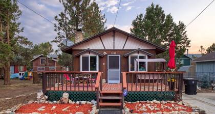 The Little Cabin That Could - Get Cozy In Big Bear 2 Bedroom Home by Redawning