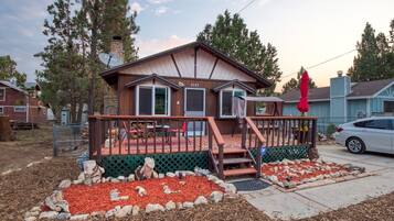 House, 2 Bedrooms | Exterior