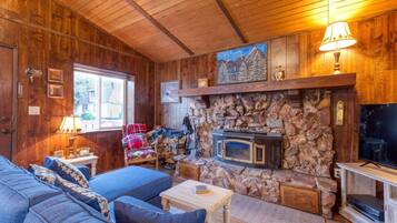 House, 2 Bedrooms | Interior