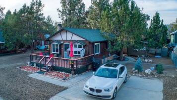 House, 2 Bedrooms | Exterior