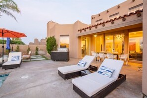 Property grounds - SANTA FE MODERN 5BED/3BA WITH POOL/SPA & MTN VIEWS (Bermuda Dunes)