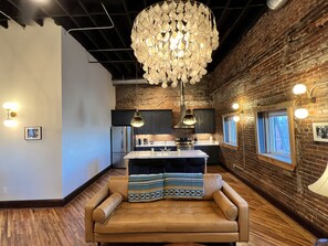 Uklassifisert bilde, 3 av 38, knapp