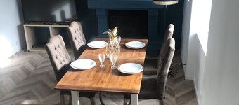 Renovated house with garage and 300 M2 of land,