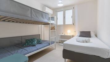 2 camere, ferro/asse da stiro, Wi-Fi gratuito, lenzuola