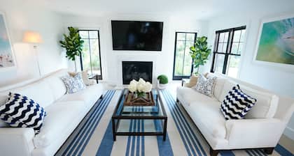 BRAND New 4 BED Luxurious Villa Ocean Views sleeps 12-14 comfortably
