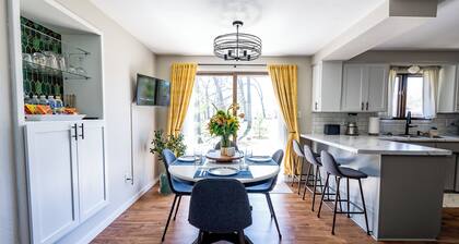 Packerland 3 Bedroom 2 Bath Near Lambeau/Airport