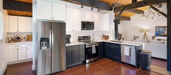 HotTub, Fireplace, Bunk Room - Fall Family Getaway