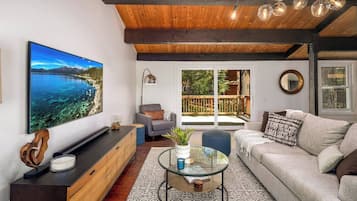Smart TV, fireplace, DVD player, books