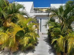 تفاصيل الفندق من الخارج