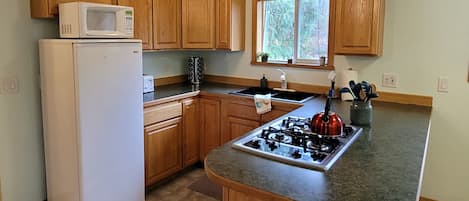 冰箱、微波炉、炉灶、茶具/咖啡用具