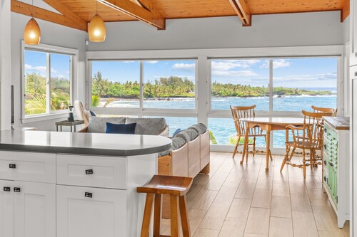 Oceanfront Hana Bay Beach Cottage.  5-Minute Walk to Hana town & beaches!