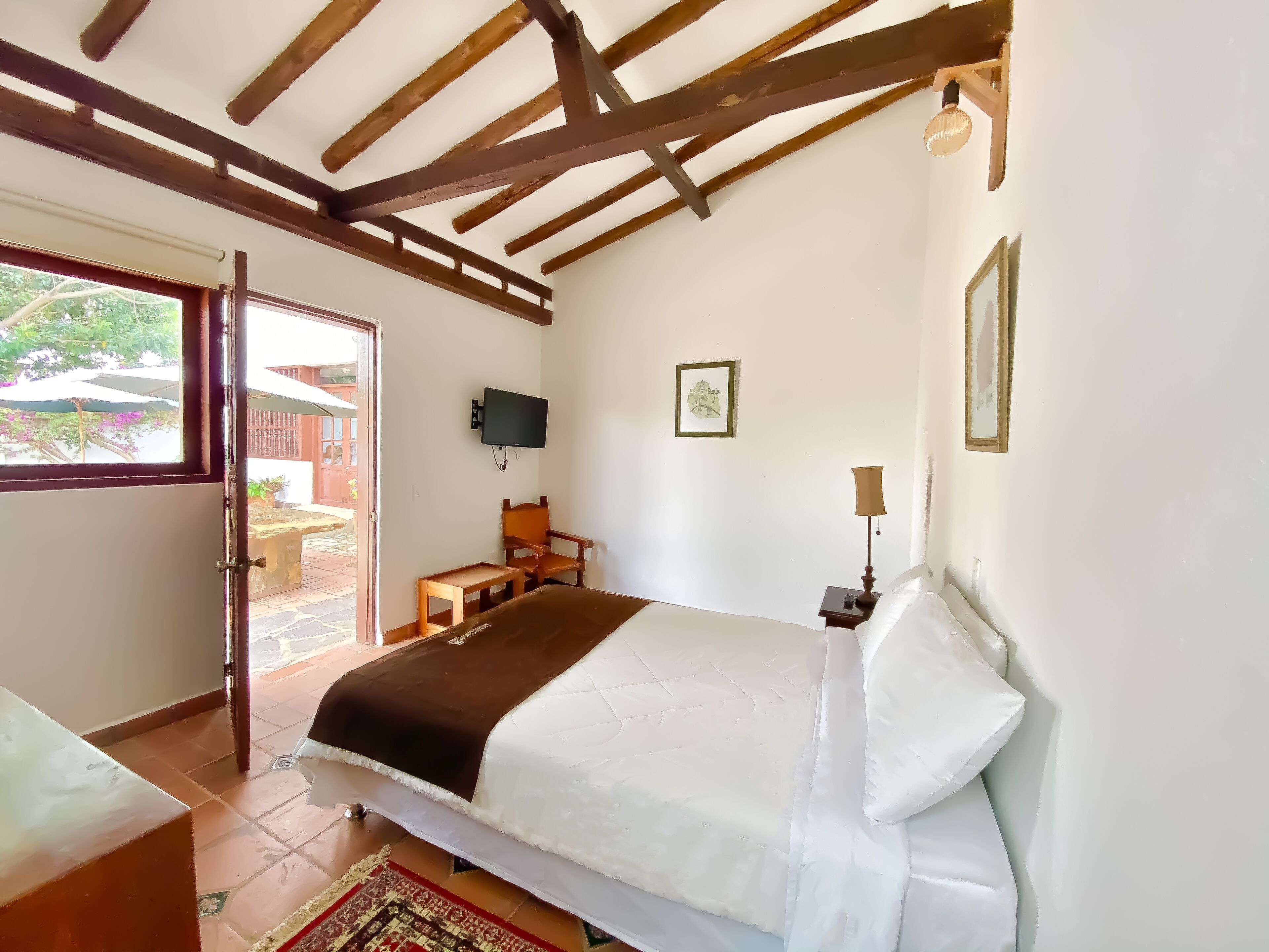 Wifi gratis y ropa de cama 