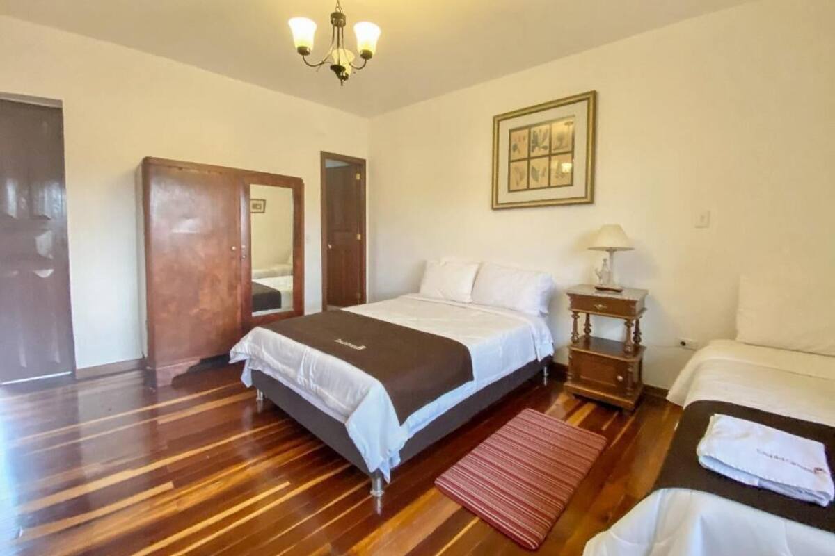 Wifi gratis y ropa de cama