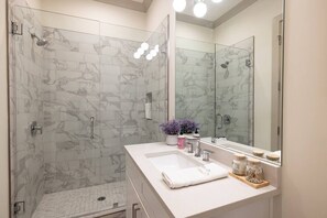 Badewanne, Haartrockner