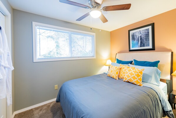 1 chambre, lit parapluie, Wi-Fi, draps fournis