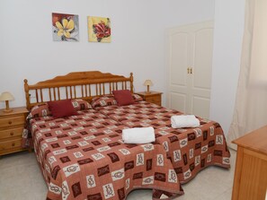 1 bedroom, internet, bed sheets