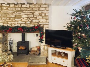 Interior - 3 bedroom accommodation in Uley, near Dursley (Uley, near Dursley)