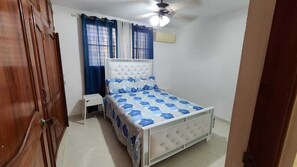 Basic-Apartment | 2 Schlafzimmer, Verdunkelungsvorhänge, Bügeleisen/Bügelbrett