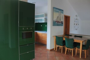 Dining - Villa Knez, an oasis of peace 120 m from the sea (Okrug Gornji)