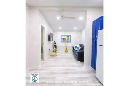#64 Thee Palm in law by Joyful Moments Vacations