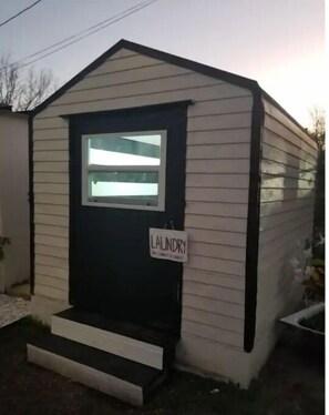 Guests can access the on-site laundry facilities.