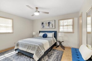 3 chambres, fer et planche à repasser, accès au Wi-Fi (inclus)