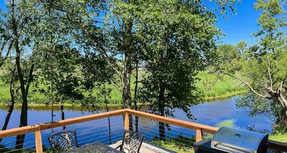 Waterfront 2 BR Lower-level w/ grill & kayaks