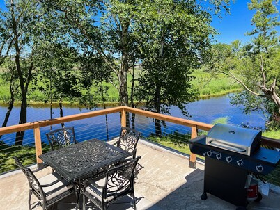 Relax N Rentals Waterfront 2 BR LW Algoma WI kayaks Grill Fire Pit