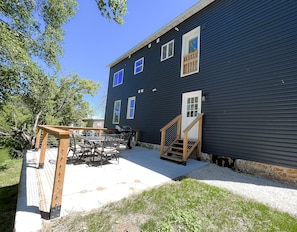 Outdoor dining - Waterfront 2 BR Lower-level w/ grill & kayaks (Algoma)