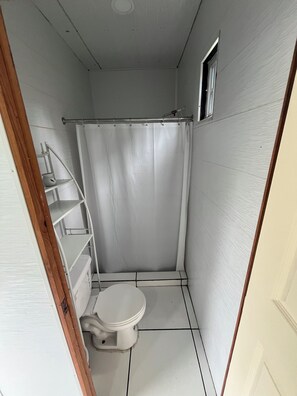Towels, soap, shampoo, toilet paper