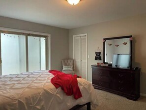 4 bedrooms, desk, iron/ironing board, free WiFi - Country Farmhouse close to Nashville (Goodlettsville)